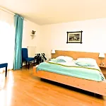 فندق Zur Steirerstub'n